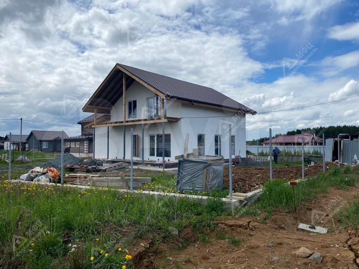 Коттедж 191,5 м² на участке 7,2 сот.