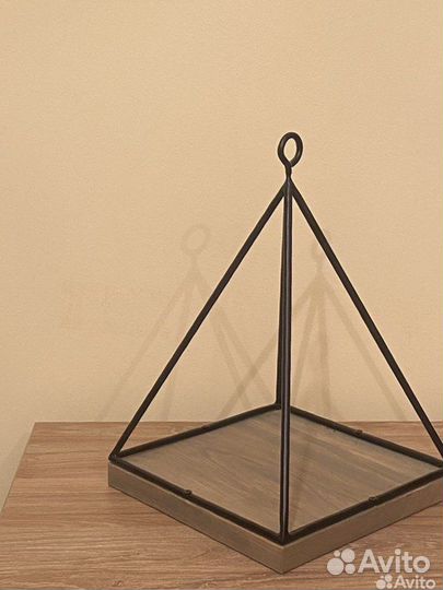 Подвесная подставка для цветов в стиле loft