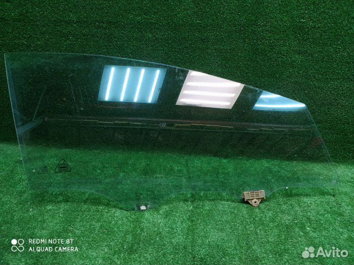 Стекло двери переднее правое Kia Ceed 2 2012-2018