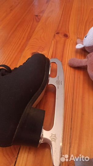 Коньки Риспорт с лезвиями Шеффилд для детей