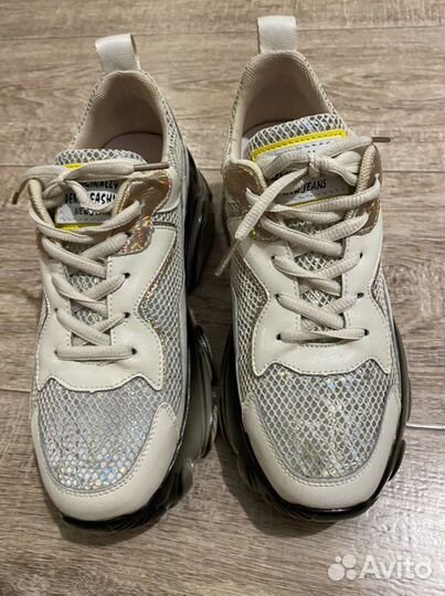 Кроссовки, ботинки женские