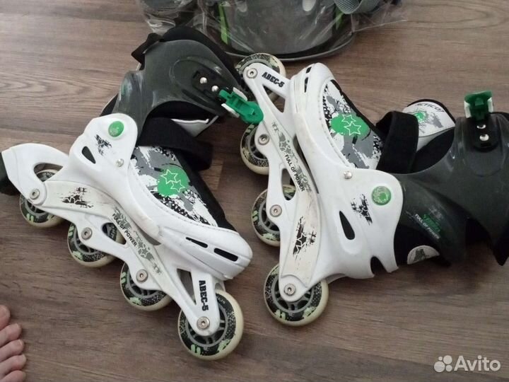 Роликовые коньки раздвижные+ амуниция
