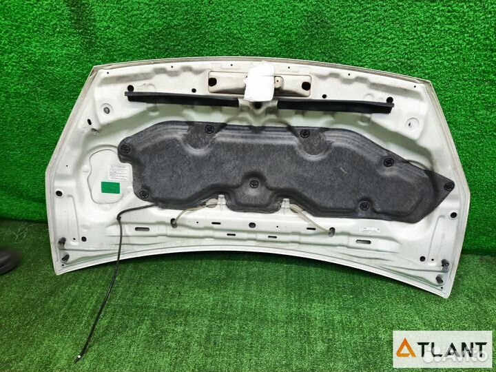 Капот nissan serena