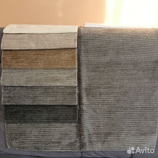 Лоскуты ткани и кожзама для рукоделия