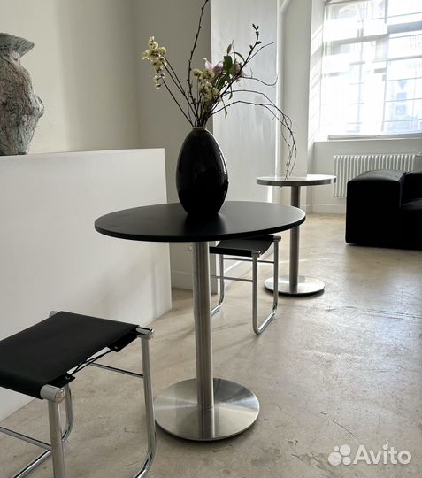 Круглый стол дизайнерский