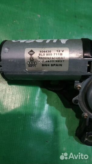 Моторчик дворника зад Audi A6C5 универсал 2001-05