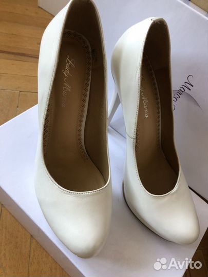 Туфли белые, размер 38