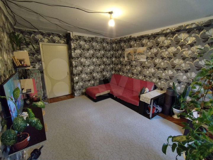 4-к. квартира, 58 м², 1/5 эт.