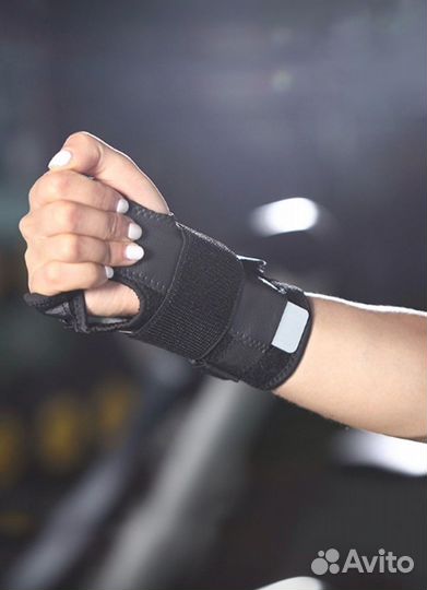 Бандаж лучезапястный