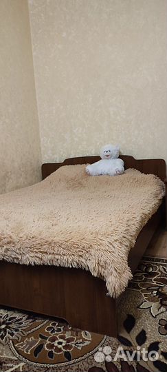 Кровать двухспальная с матрасом 160 200