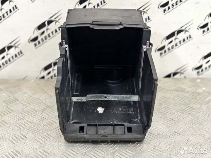 Короб аккумулятора Ford Focus 3 1.6 pnda 2012