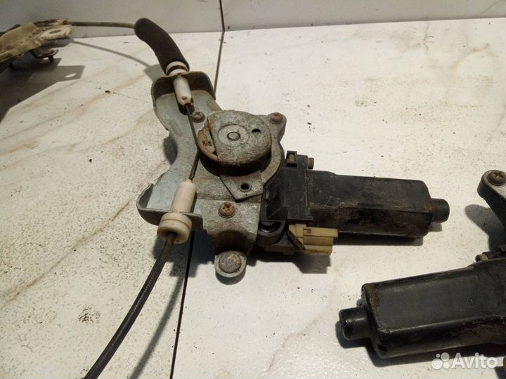 Стеклоподъемник электрический передний Hyundai-Kia