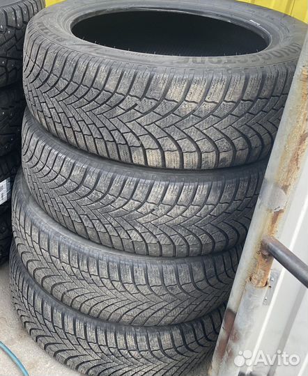 Bridgestone Blizzak LM-005 235/55 R19 105V