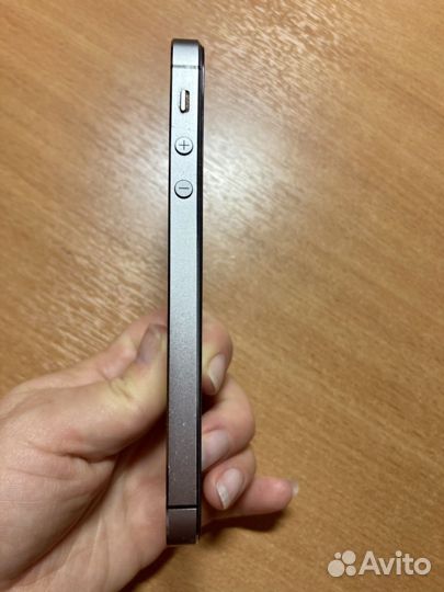 Телефон iPhone 5s