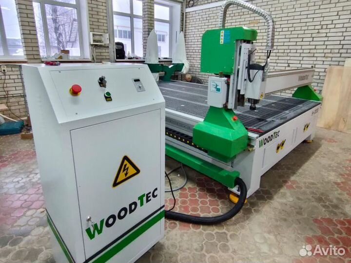 Фрезерный станок чпу по дереву WoodTec 1325 2040