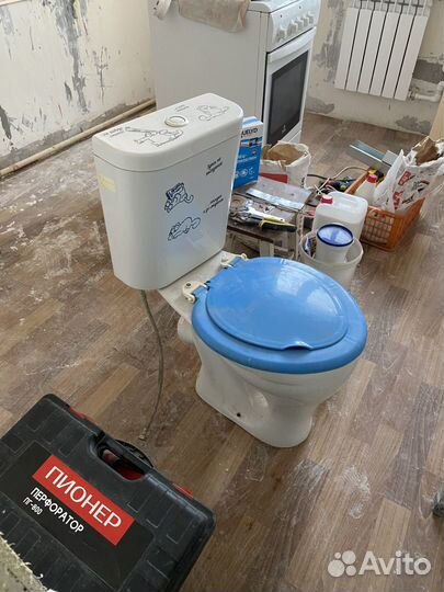 Унитаз с бачком