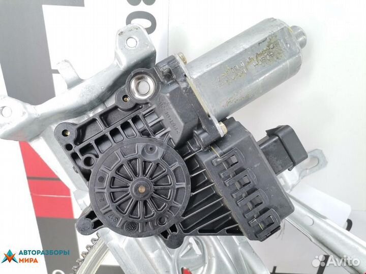 Стеклоподъемник передний левый Opel Astra F рест