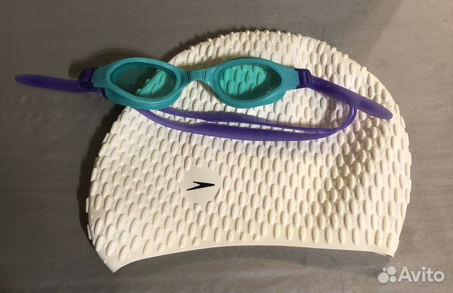 Шапочка и очки для плавания. Для девочки