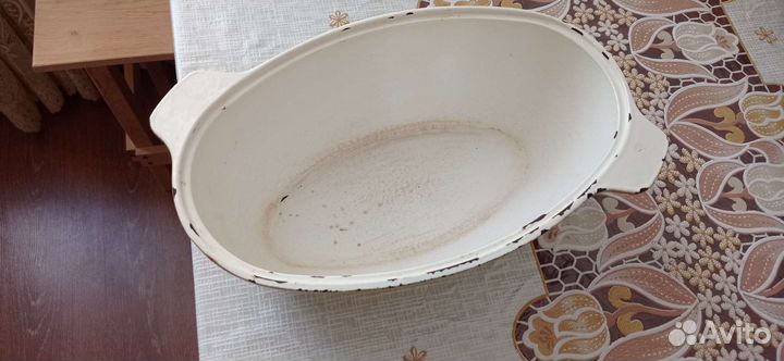 Чугунная кострюля