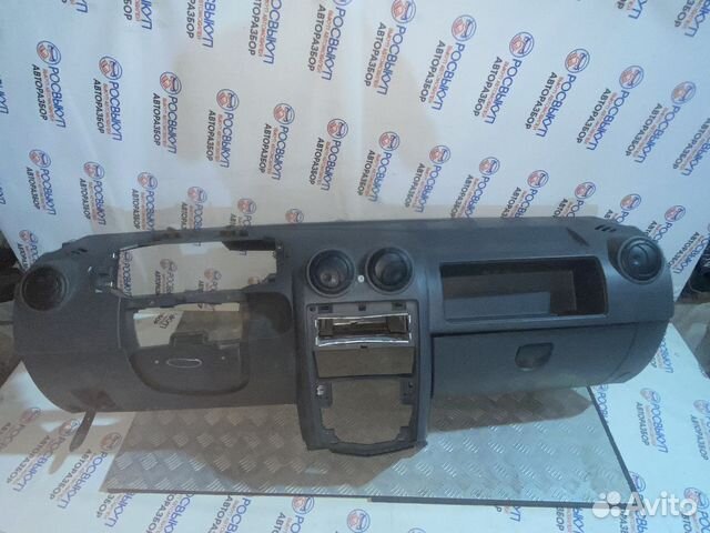 Торпедо Renault Logan 1