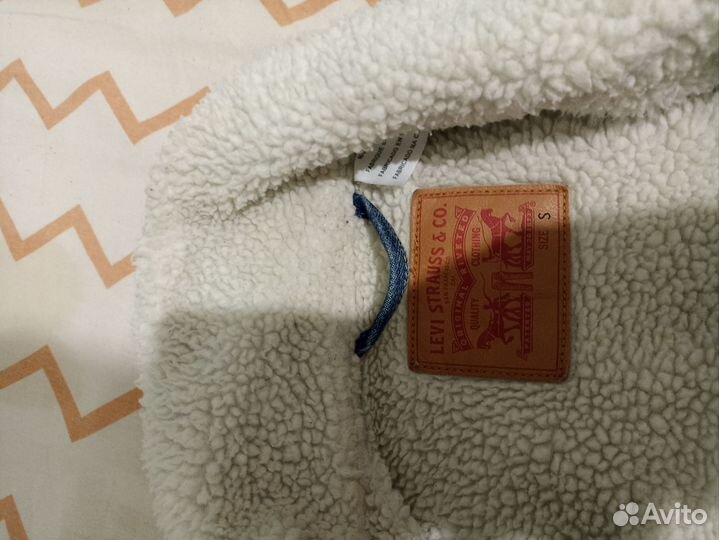 Джинсовая куртка levis sherpa