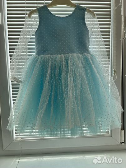 Красивое нарядное платье