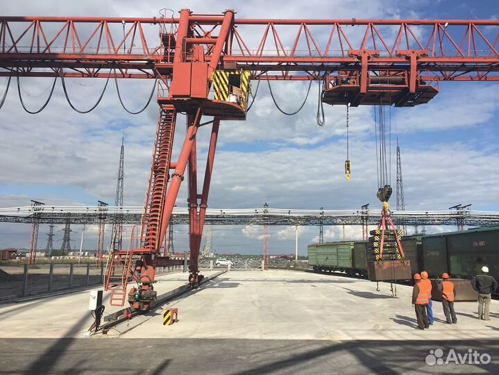 Машинист мостового кран