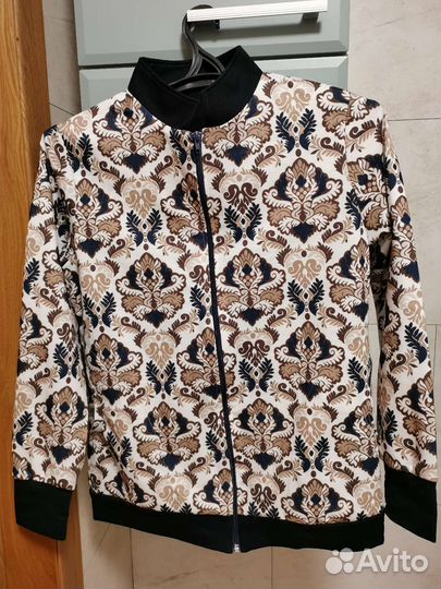 Спортивный костюм 46 новый