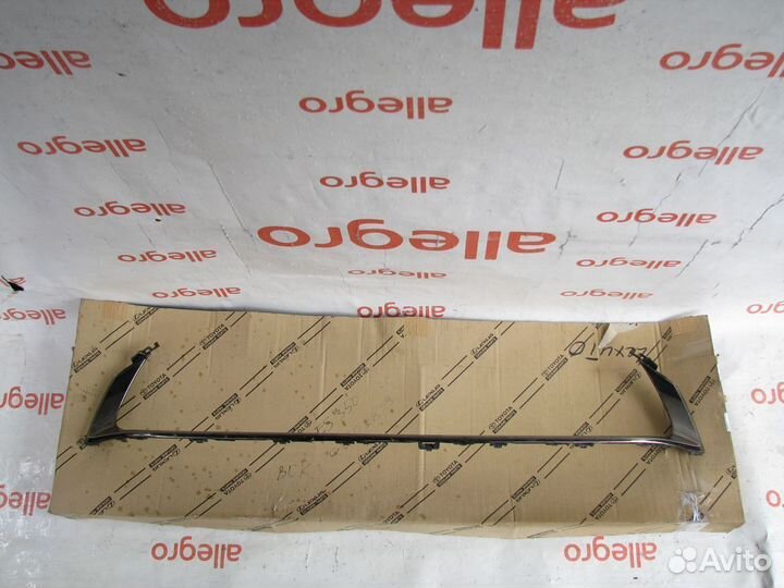 Lexus Es накладка хром решетки радиатора 2018+