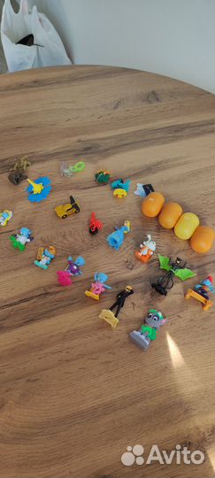 Игрушки из киндера пакетом