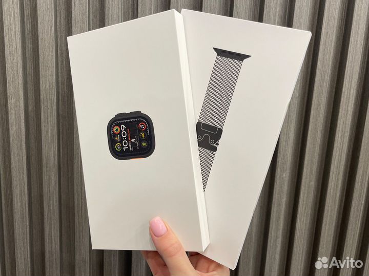 Apple Watch Ultra 2 49mm Black Milanese Loop