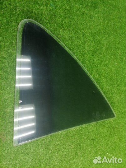 Стекло двери (форточка) заднее левое Nissan Almera