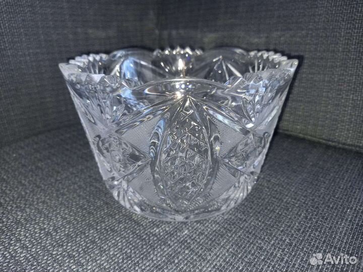Хрустальная ваза конфетница