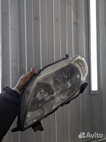 Фары передние toyota corolla E150