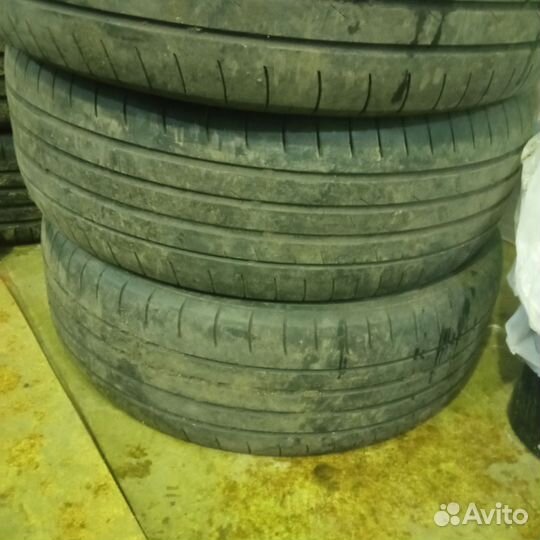 Nexen N'Fera SU1 215/60 R16