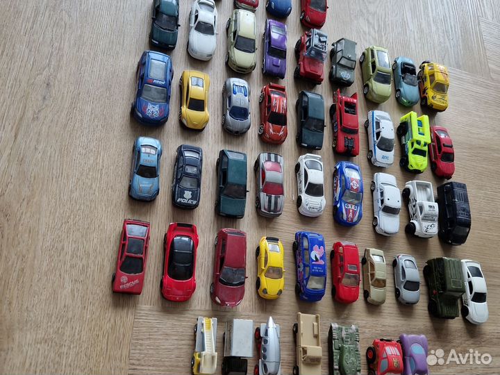 Модели автомобилей и танк 1/120 и 1/87 лот