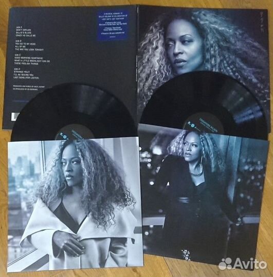 Коллекция виниловых пластинок Cassandra Wilson