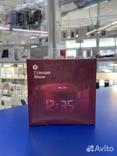 Умная колонка Яндекс Станция Мини с часами