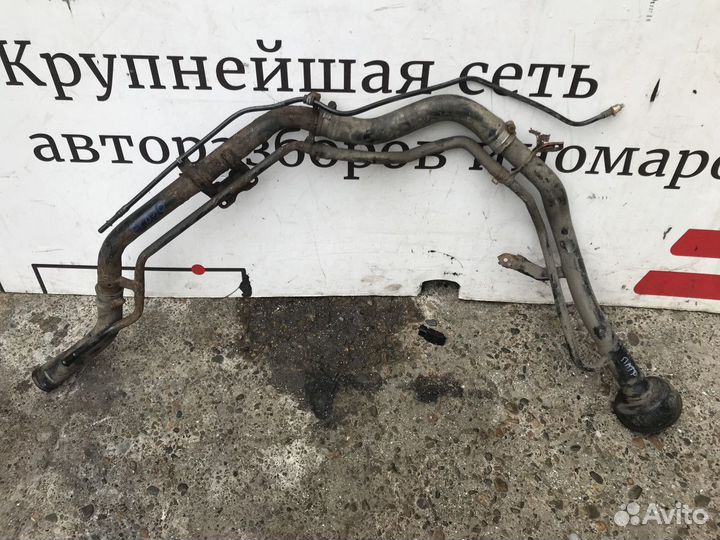 Горловина топливного бака Nissan Pathfinder