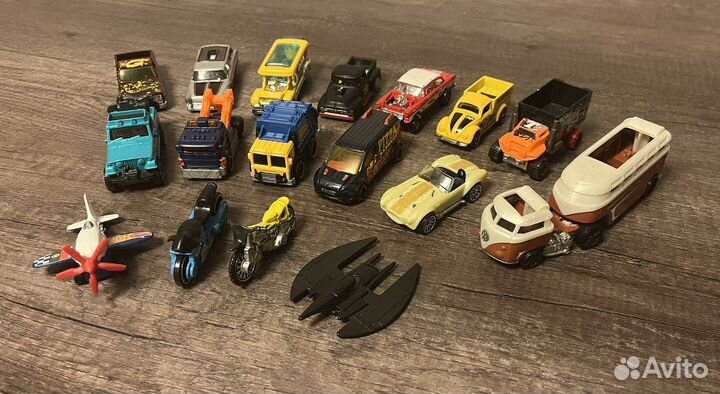 Hot wheels машинки