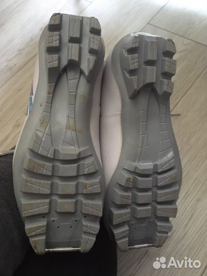 Ботинки лыжные