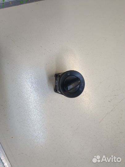 Переключатель света Volkswagen Polo, 2010