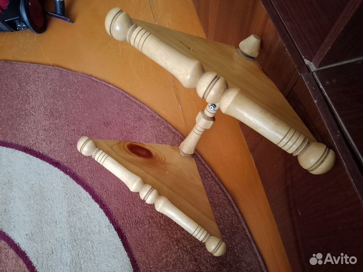 Угловой иконостас, полка для икон