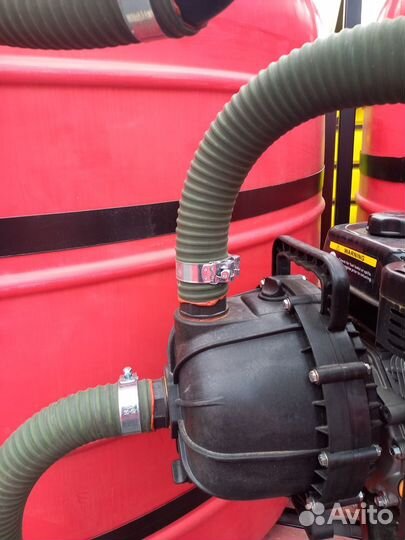 Емкости в обрешётке 10000 литров с мотопомпой