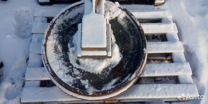 Колесо направляющее экскаватора Hitachi EX400-1