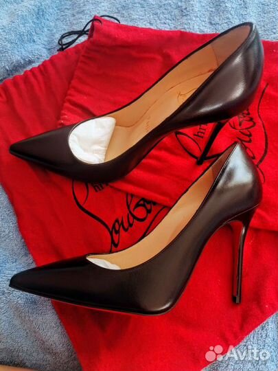 Туфли Christian Louboutin р.35.5