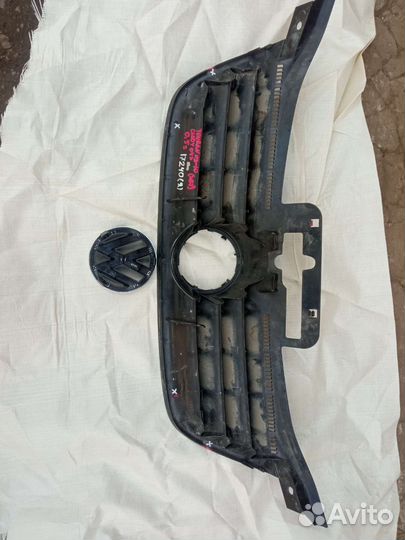 Решётка радиатора Volkswagen Touran Caddy