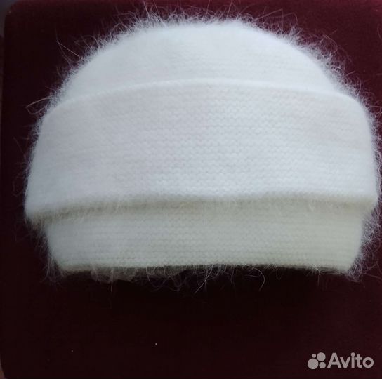 Шапка женская из ангоры. Новая