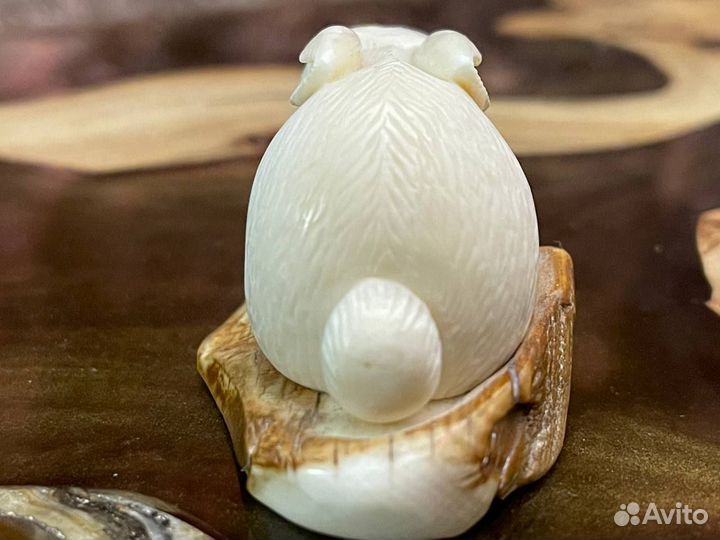 Резная фигурка из бивня мамонта. Кролик