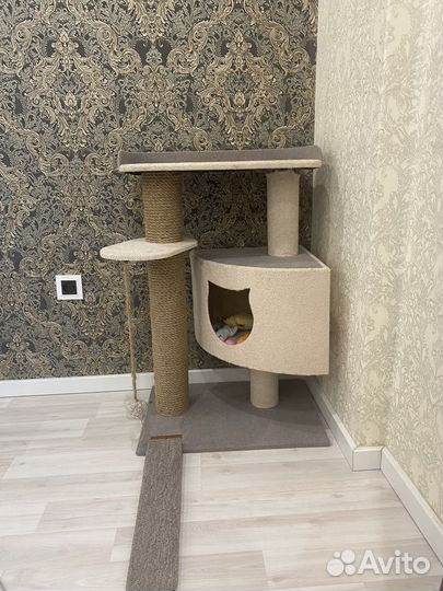 Домик для кошки с когтеточкой